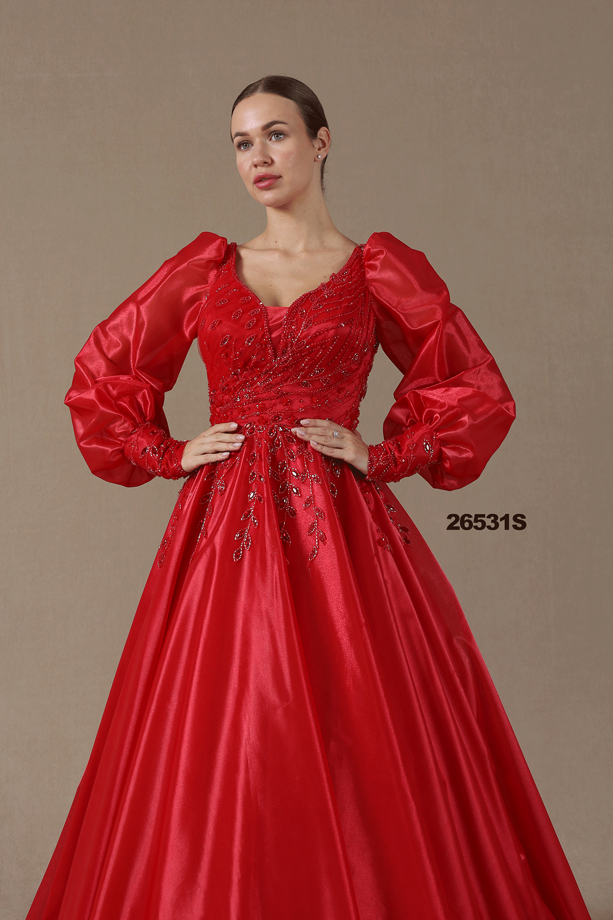 AJA V Yaka Helen A Kesim Pileli Gelinlik